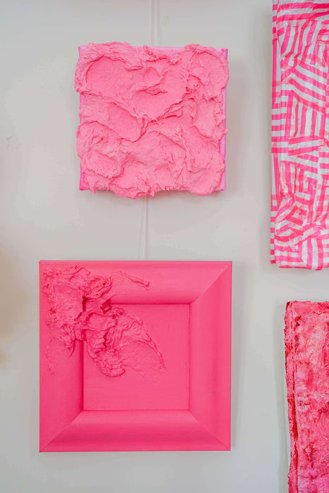 Textured 3D art - neon pink