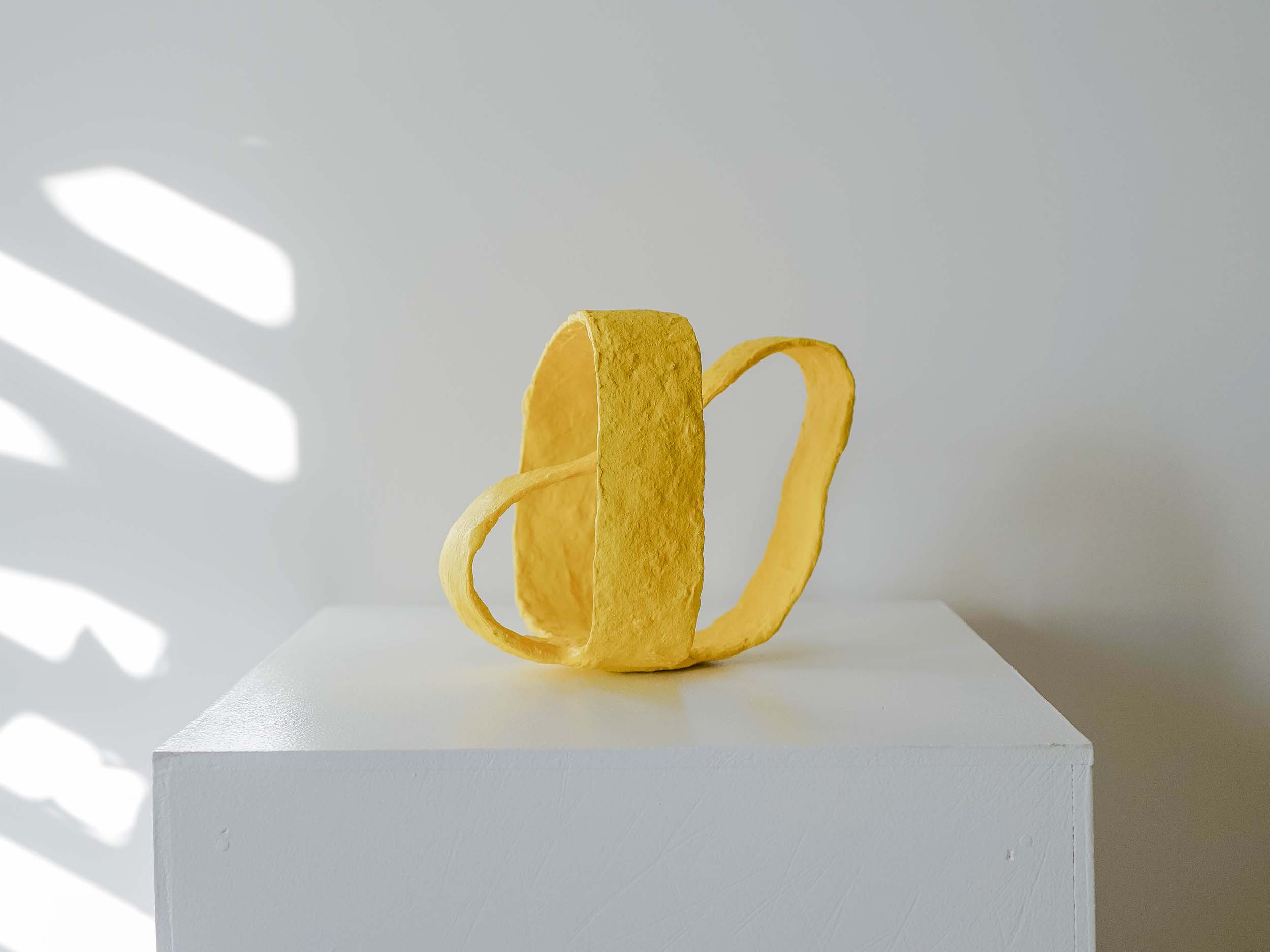 Sunshine Yellow Knot