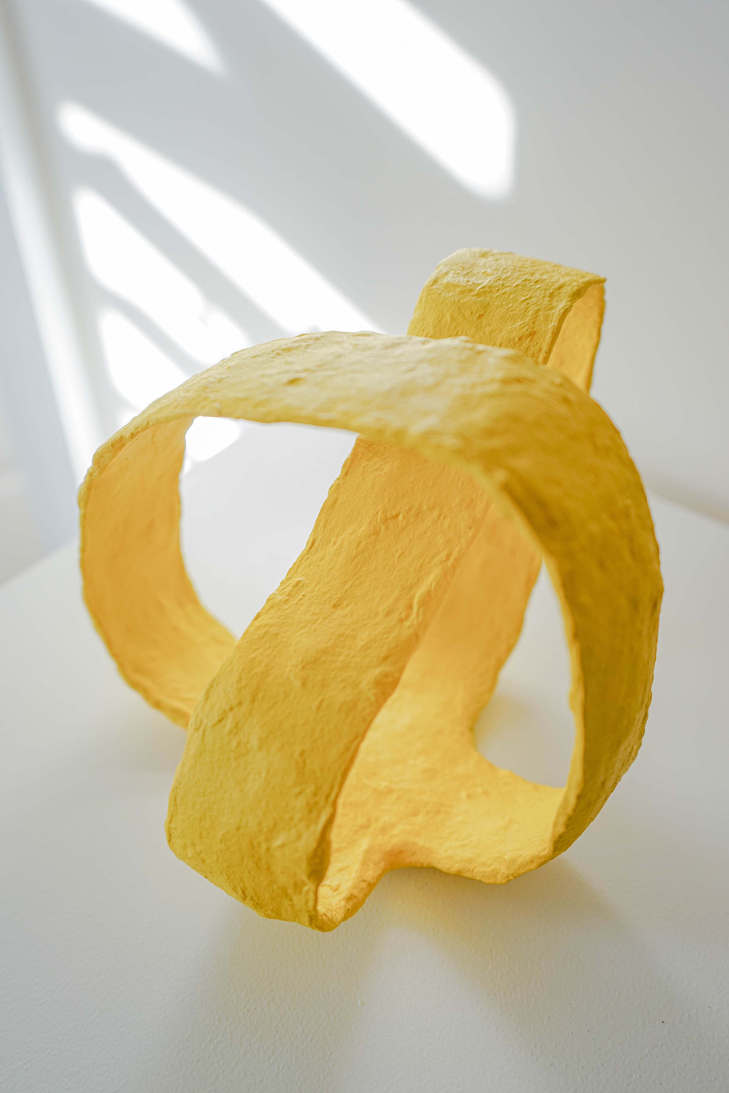 Sunshine Yellow Knot